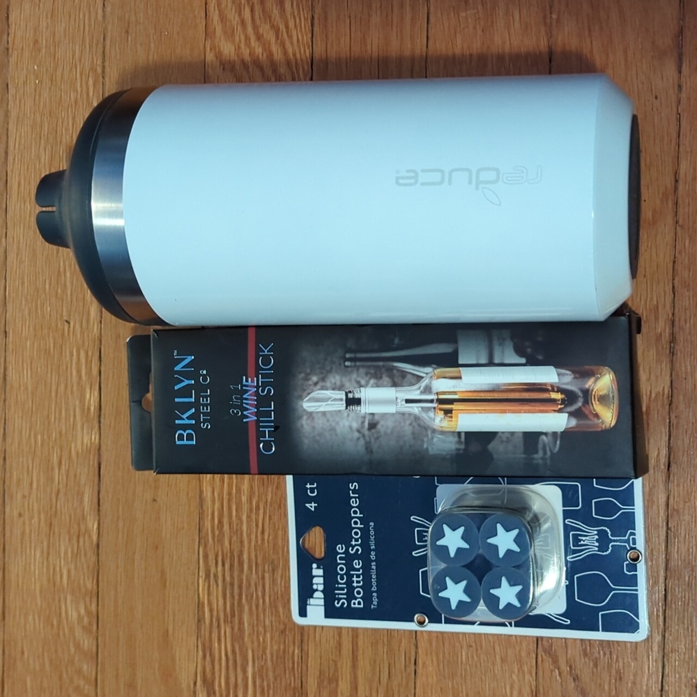 Reduce, 750ml Wine Bottle Vacuum-Insulated Cooler, Wine Chill Stick And Stoppers